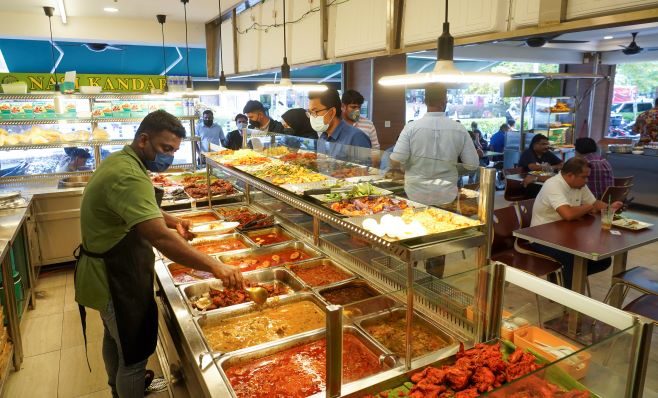 Restoran mamak terdesak cari 30,000 pekerja​